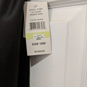 Trumpet style long Skirt NEW with tags Carol Lin